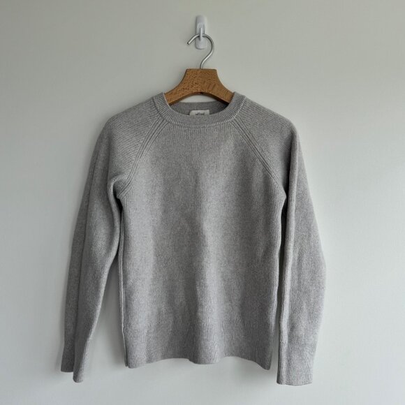 Wilfred Gray Sweater - Picture 2 of 6